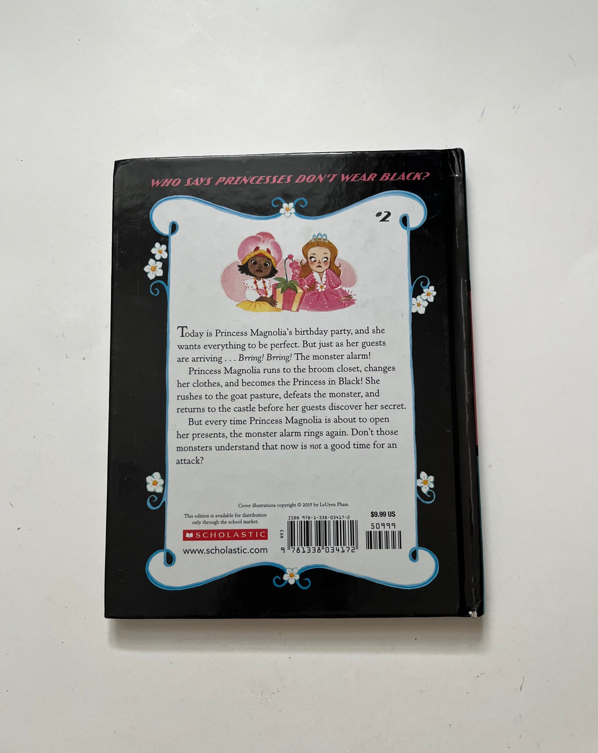 The Princess in Black and the Perfect Princess Party by Shannon Hale &amp; Dean Hale &amp; LeUyen Pham